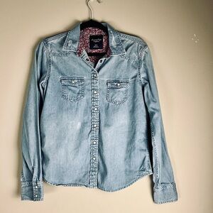 American Eagle Outfitters Button Down Jean Jacket